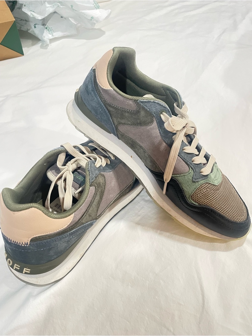 Men's Multi-Tone Casual Sneakers in Olive Green & Neutral Mix